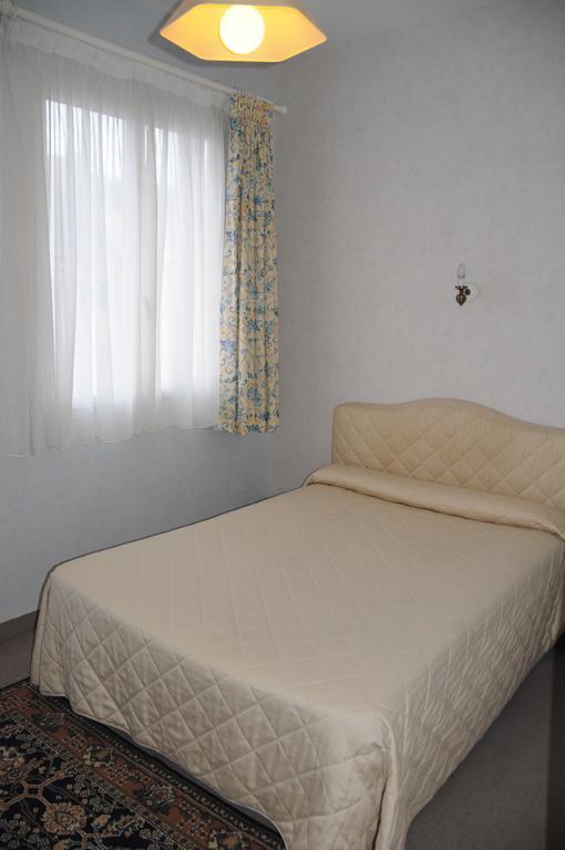 Hotel De Touraine Saint-Nazaire  Oda fotoğraf